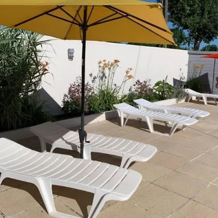 Mobil-home Avec Terrasse Pour 4 Pers. - Api-1-52-1721 * Arvert