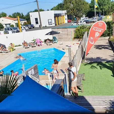Mobil-home Avec Terrasse Pour 4 Pers. - Api-1-52-1721 * Arvert