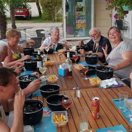 Mobil-home Avec Terrasse Pour 4 Pers. - Api-1-52-1721 Kemp Arvert